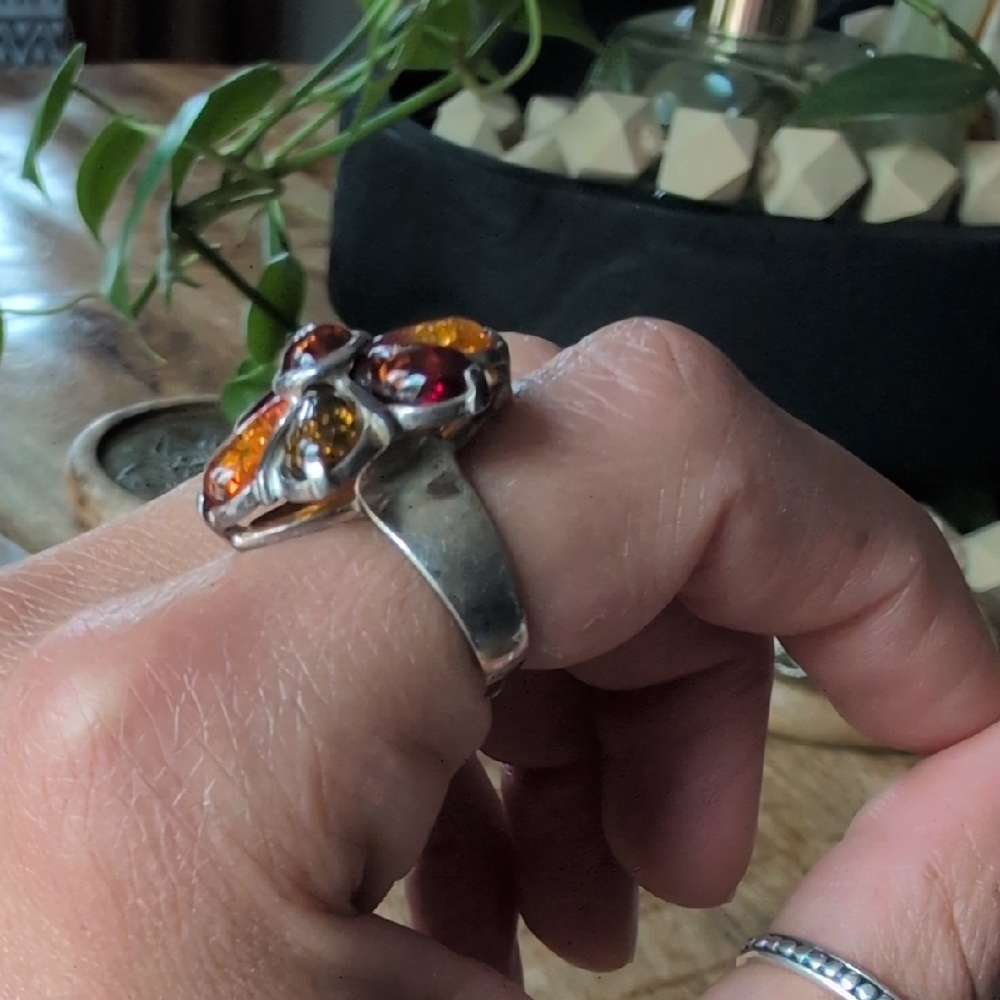 Sterling Silver Amber Ring - Picture 2 of 8